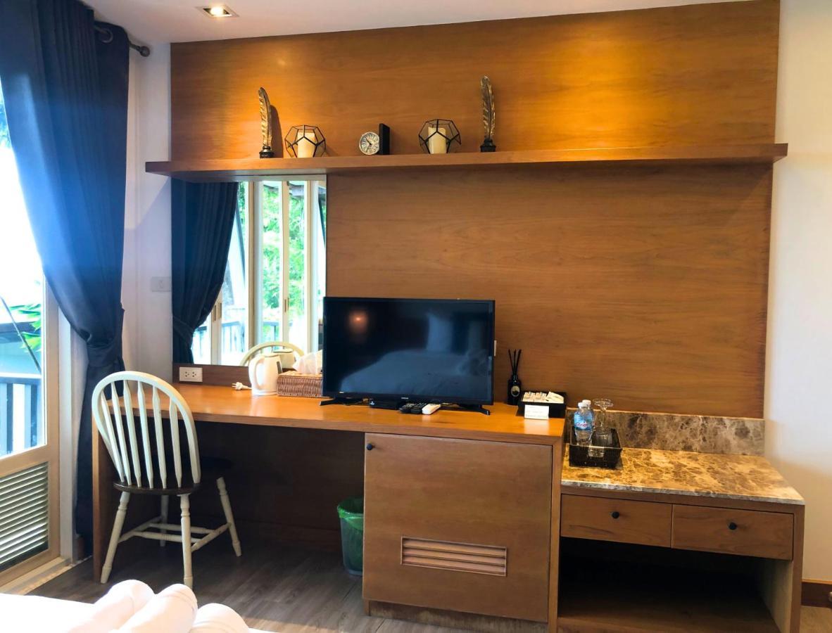 צ'אלונג Phuket View Coffee And Resort מראה חיצוני תמונה