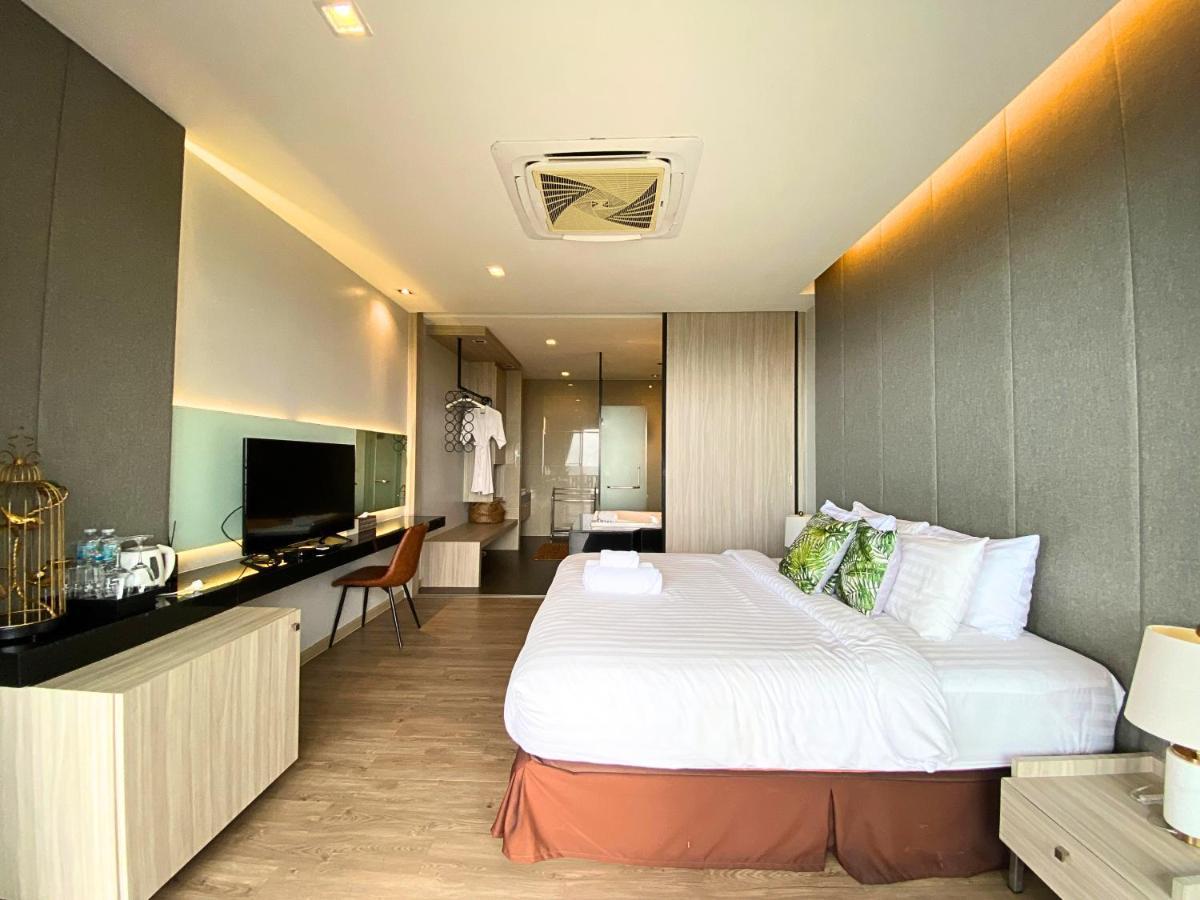 צ'אלונג Phuket View Coffee And Resort מראה חיצוני תמונה